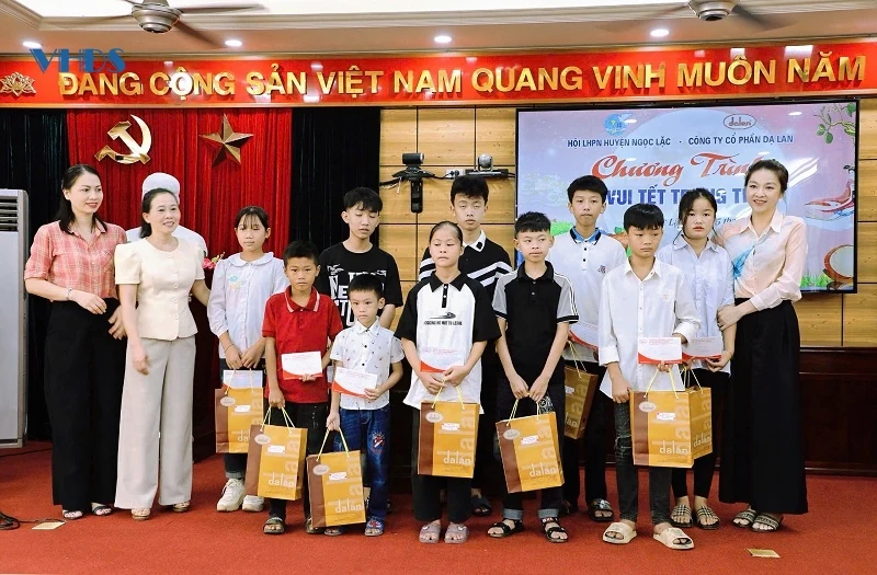 Trung thu san sẻ yêu thương