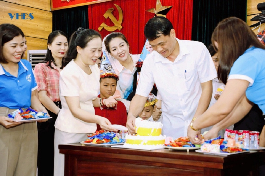 Trung thu san sẻ yêu thương