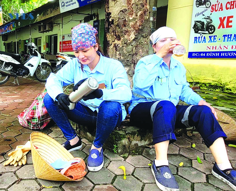 Chuyện những người làm đẹp phố phường