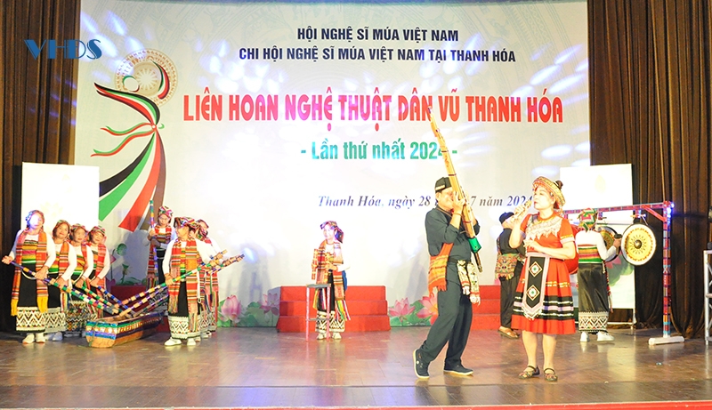 Để nghệ thuật dân vũ có sức sống trong cộng đồng