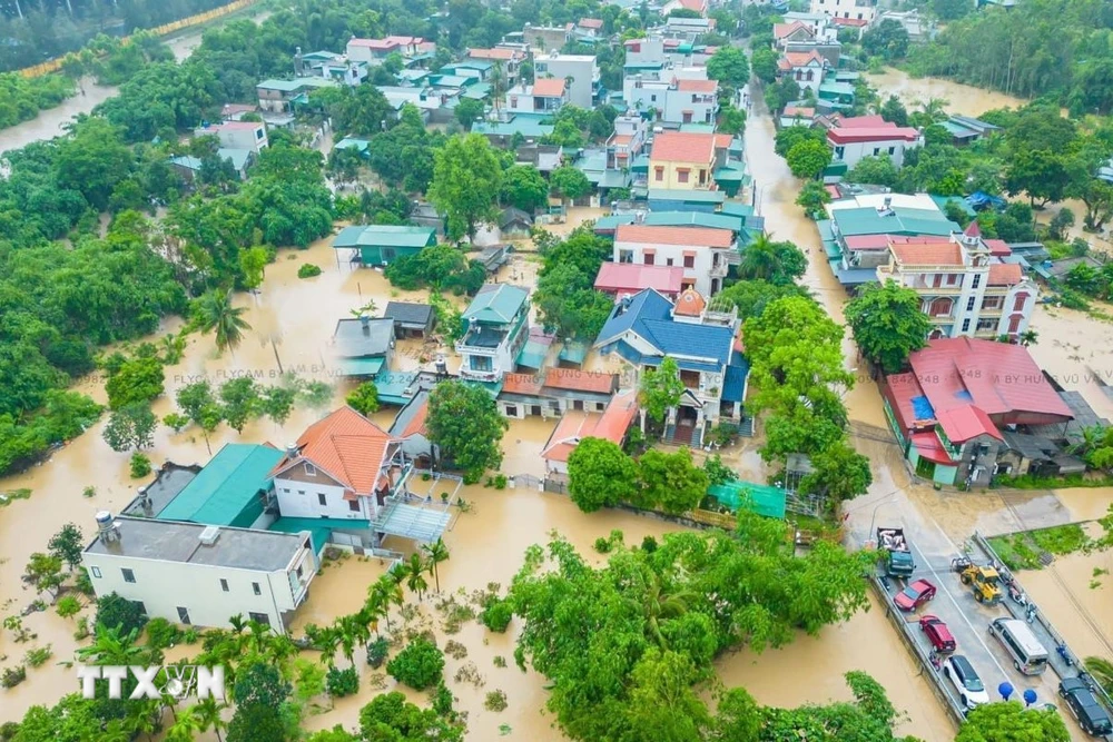 Đêm mưa thu...