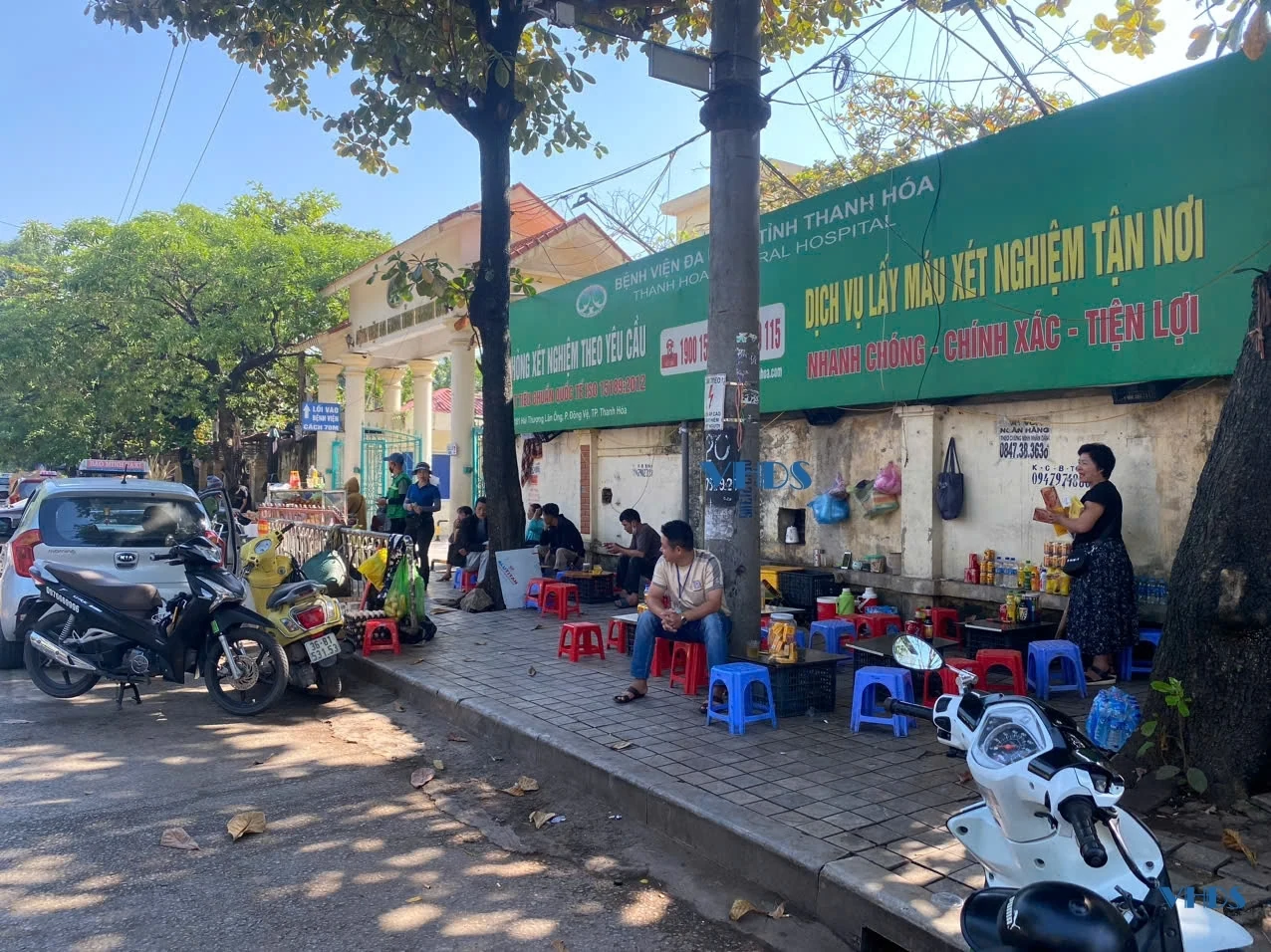 Trả lại không gian chung của vỉa hè 