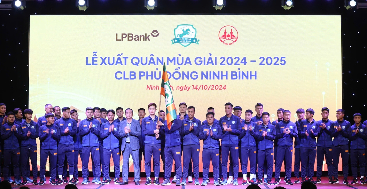 Tiết lộ kế hoạch của ông Park Hang-seo sau khi rời tuyển Việt Nam; FA mời Pep Guardiola làm HLV tuyển Anh