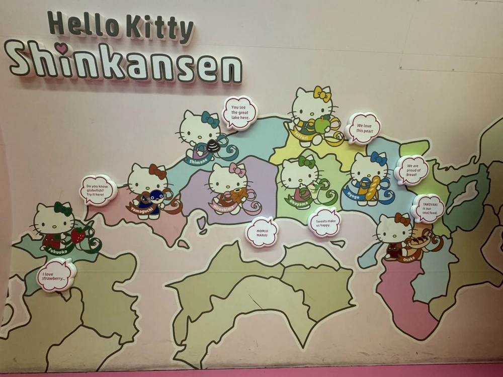 Hello Kitty: Nửa thế kỷ thống trị thế giới bằng sức mạnh đáng yêu