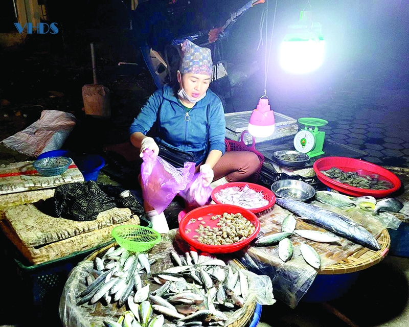 Nhọc nhằn những người buôn bán nhỏ