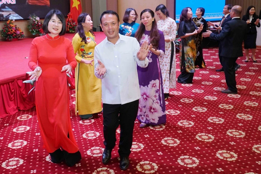 Múa Lamvong Lào được UNESCO công nhận là Di sản văn hóa phi vật thể
