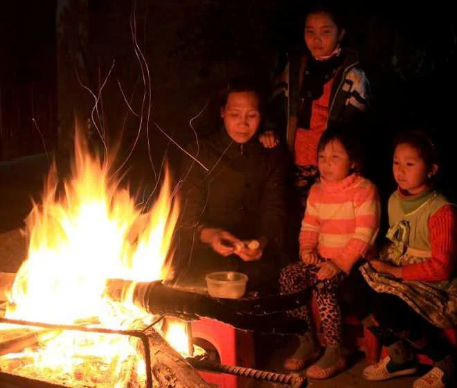 Tình người trong sương sớm 