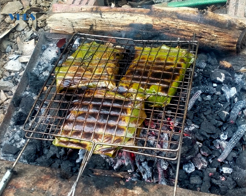 Rêu đá - “thứ quà” bên dòng suối Xim
