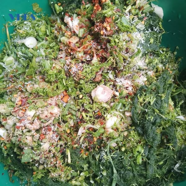 Rêu đá - “thứ quà” bên dòng suối Xim