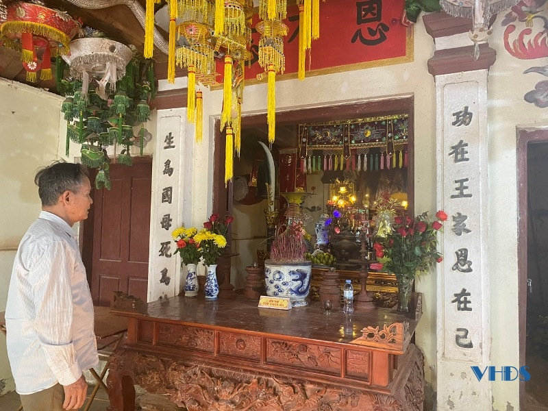 Đền Trung, đền Đông, đền Đoài trên đất Nga Thạch