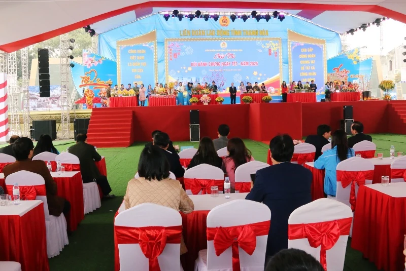 Hội thi gói bánh chưng ngày Tết năm 2025