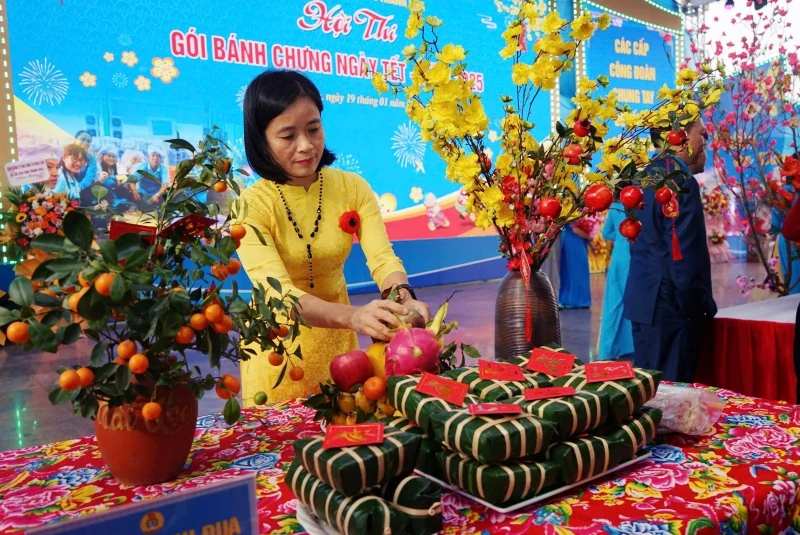 Hội thi gói bánh chưng ngày Tết năm 2025
