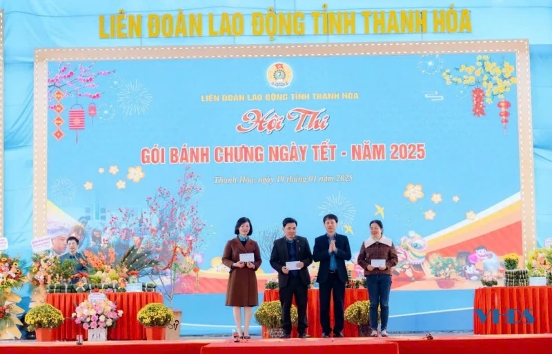 Hội thi gói bánh chưng ngày Tết năm 2025