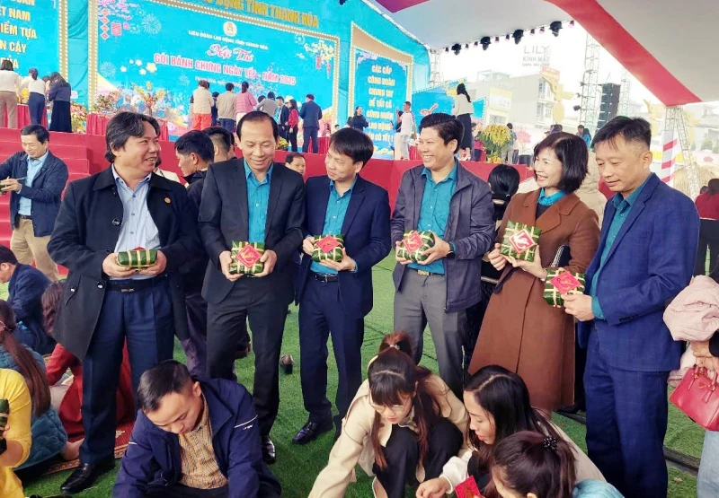 Hội thi gói bánh chưng ngày Tết năm 2025