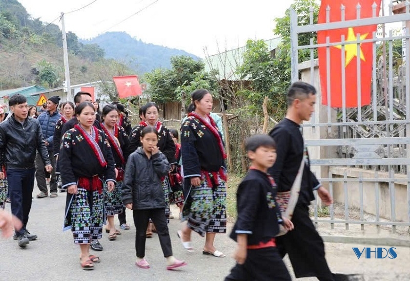 Tết con gà của đồng bào Mông