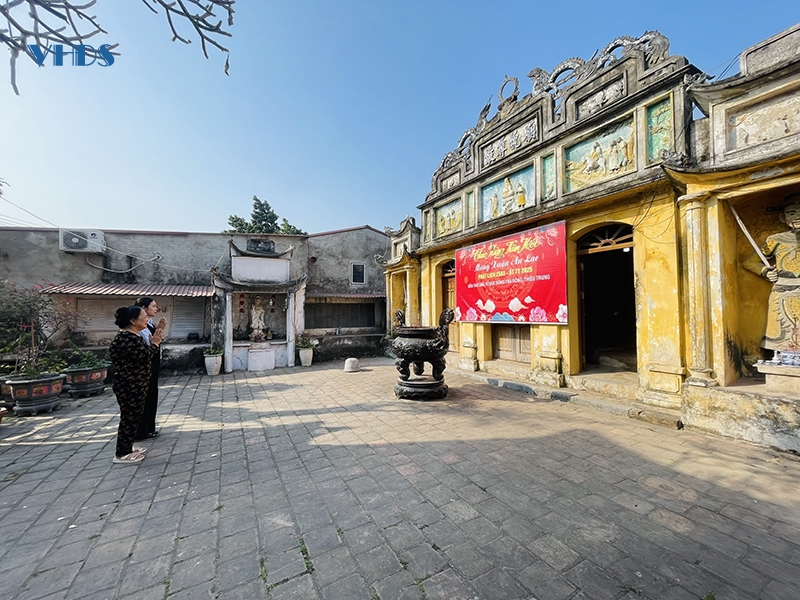Gìn giữ mỹ tục ngày xuân ở làng nghề đúc đồng Trà Đông