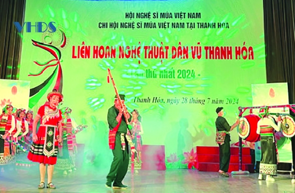 Ngày xuân như câu hát bắt đầu... (Bài 1): Tạo không gian văn hóa từ những nghệ sĩ... chân đất