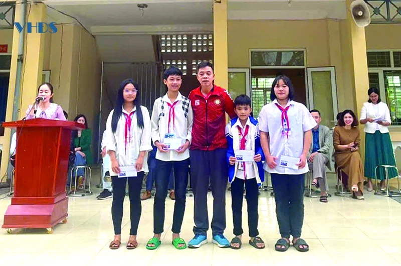 Khen thưởng đúng người, đúng thời điểm
