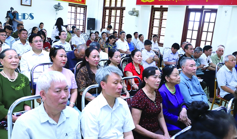 Lắng nghe người dân
