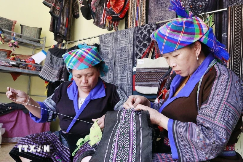 UNESCO tổ chức thi vẽ minh họa tôn vinh giá trị bản sắc địa phương của Việt Nam