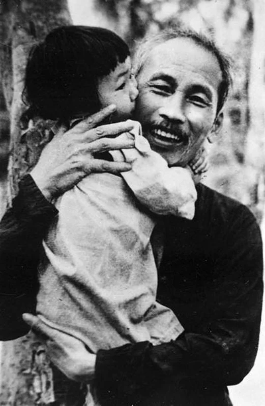 Thiếu nhi với Bác Hồ: Những bài ca sống mãi cùng năm tháng