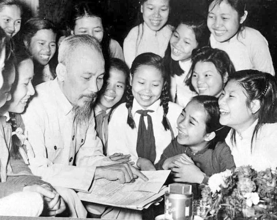 Thiếu nhi với Bác Hồ: Những bài ca sống mãi cùng năm tháng