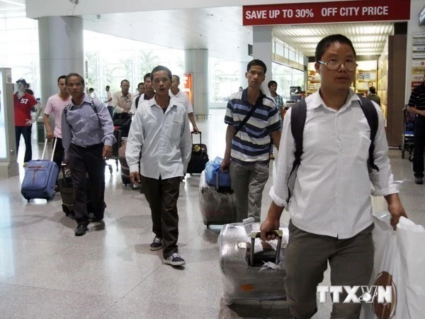 Gần 75.000 lao động đi làm việc ở nước ngoài trong 6 tháng