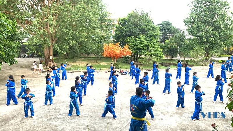 Tuổi trẻ kiên trì theo đuổi mục tiêu