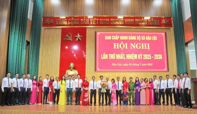 Xã Hậu Lộc trong ngày đầu tiên vận hành chính quyền địa phương 2 cấp