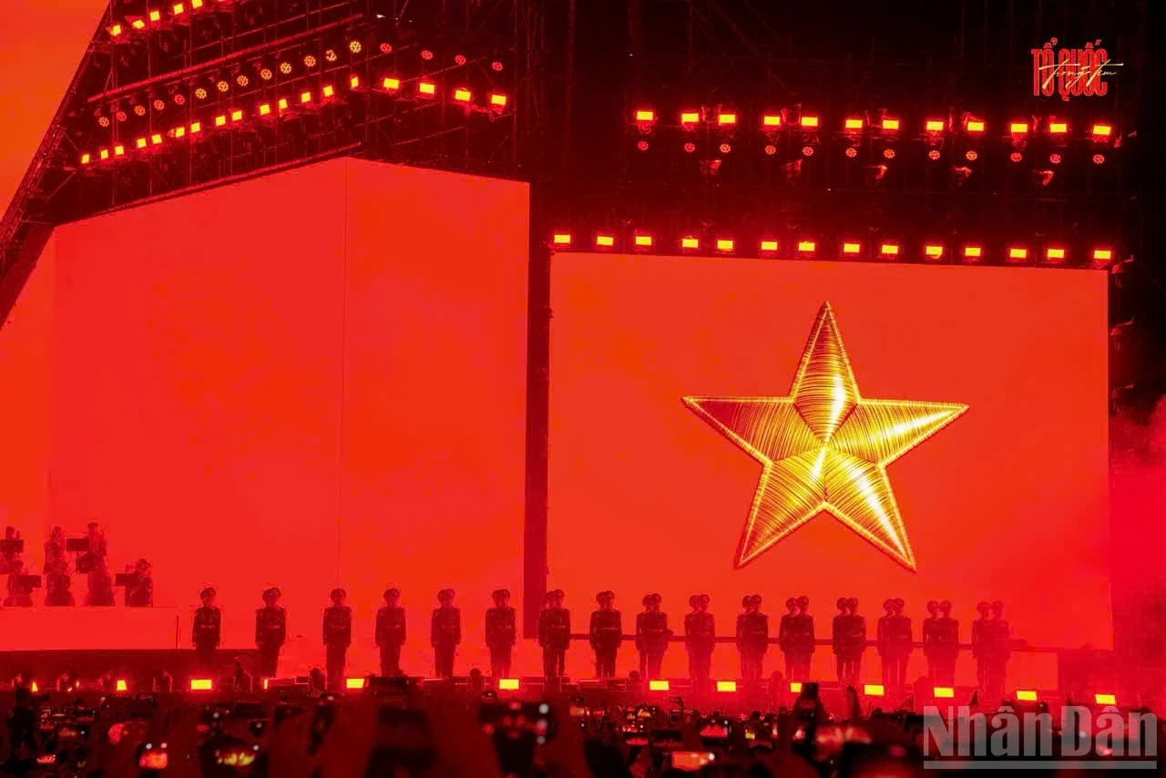 Bùng nổ cảm xúc concert “Tổ quốc trong tim”