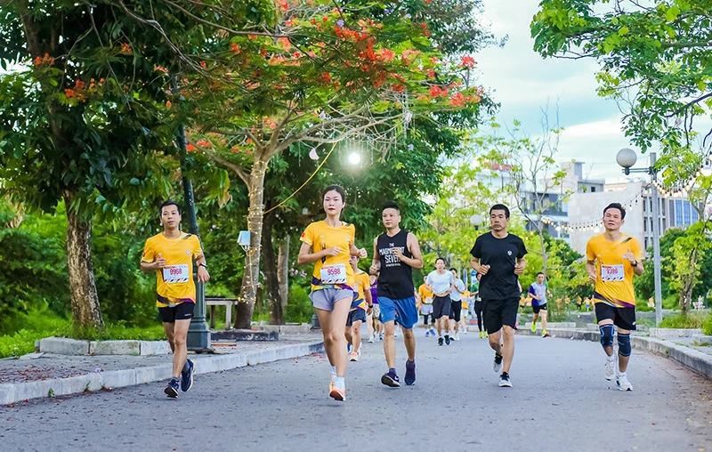 Lan tỏa lối sống tích cực từ phong trào chạy bộ