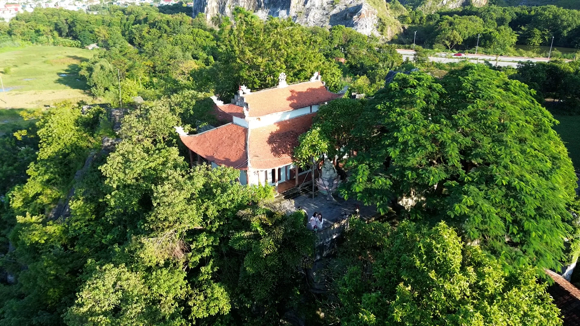 Khám phá chùa Nam