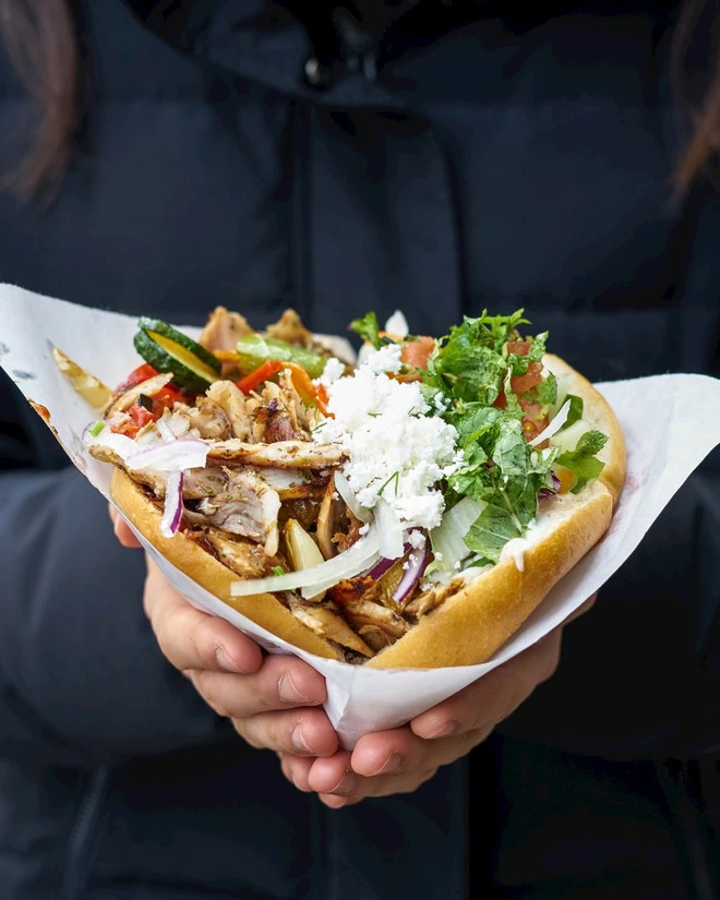 Lịch sử lâu đời của những cột thịt nướng hấp dẫn trong món döner kebab 