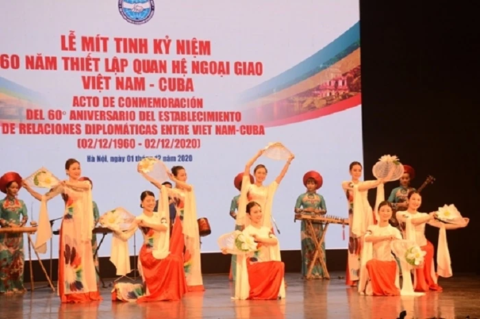 Ngày này năm xưa (2/12): Phát động phong trào “Kế hoạch nhỏ” đầu tiên trong cả nước; Việt Nam - Cuba thiết lập quan hệ ngoại giao