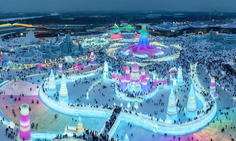 Khai trương công viên băng tuyết lớn nhất thế giới