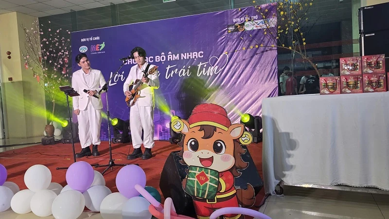 “Tết gần bên ta” – Lời ca từ trái tim, mang tết về bệnh viện