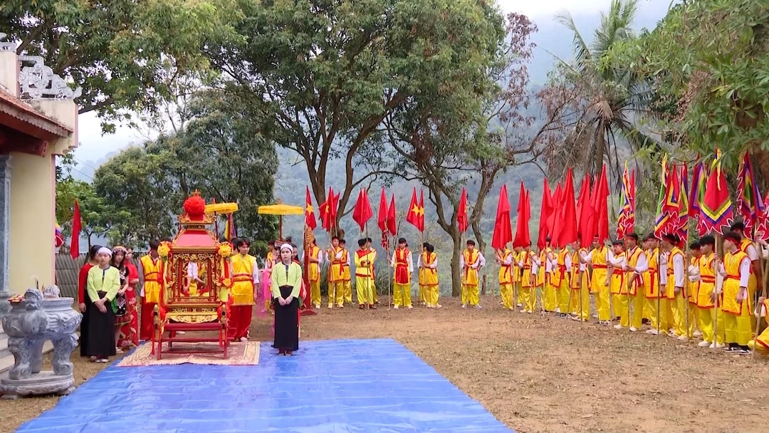 Ngôi đền thiêng trên đỉnh Pom Kéo