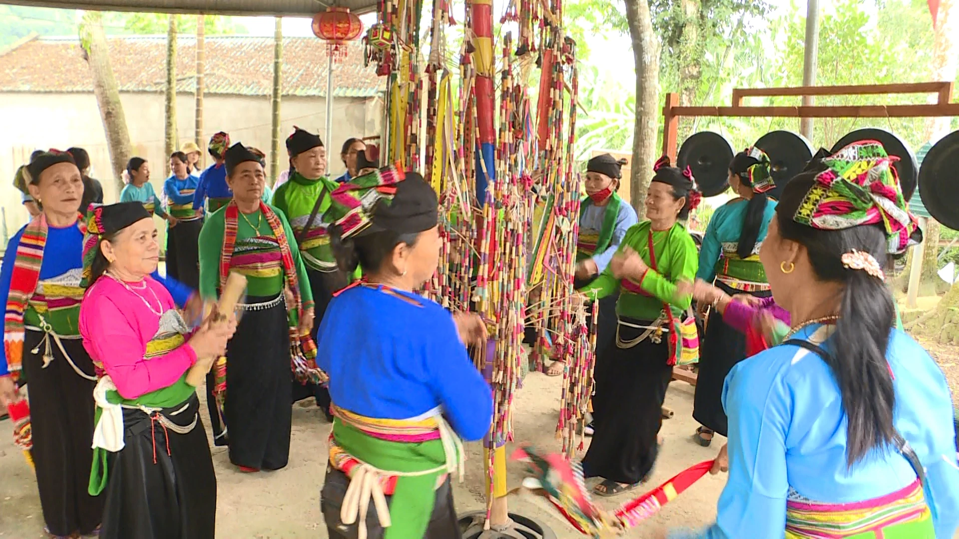 Vui hội xứ Mường