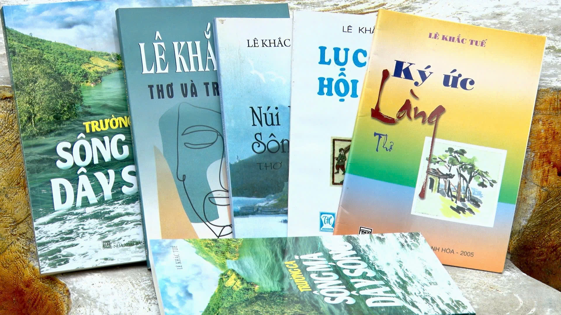 Nhà thơ Lê Khắc Tuế: Chắt chiu hồn quê trong từng trang viết