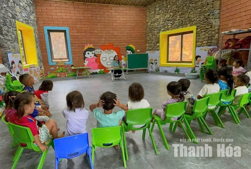 Đường đến bản, đường gieo chữ