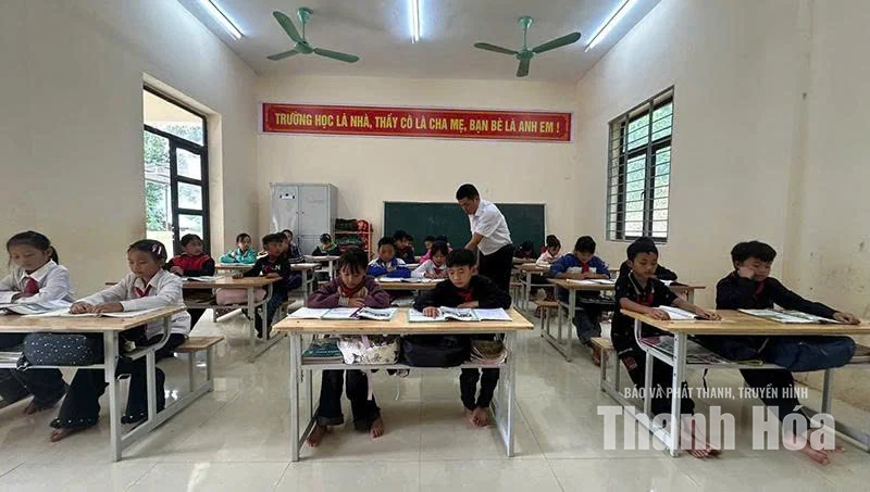Đường đến bản, đường gieo chữ